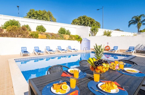 Albufeira Villa | Villa with Saltwater Swimming Pool