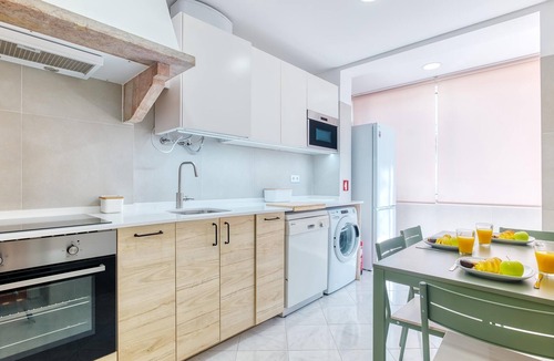 Cova da Piedade Apartment | Vita Portucale | Almada Trendy Retreat