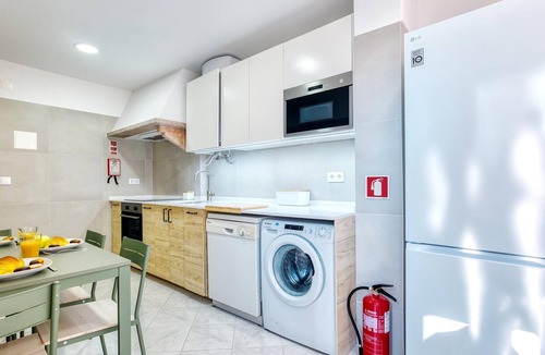 Cova da Piedade Apartment | Vita Portucale | Almada Trendy Retreat