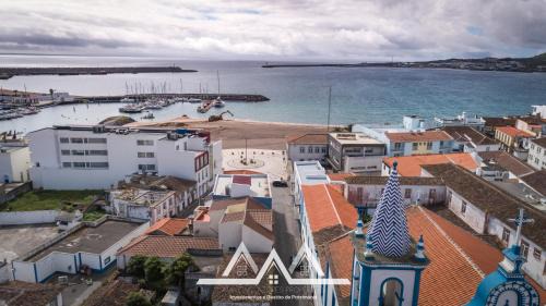 Praia da Vitoria Apartment | White House II