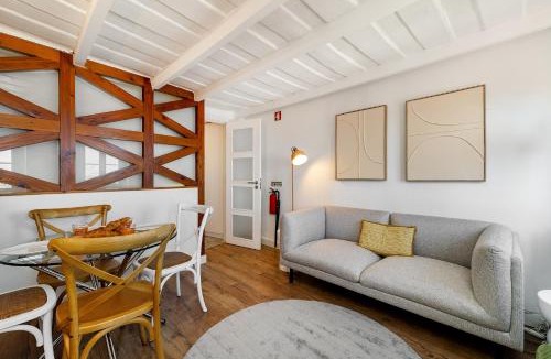Santa Maria Maior Apartment | WHome Alfama Retreat Steps from Santa Luzia Viewpoint