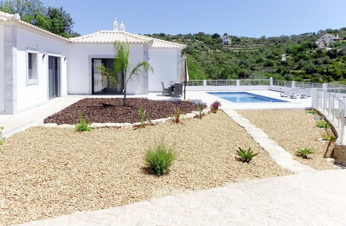 Estoi House | Wonderful private villa for 6 people with A/C, private pool, WIFI, TV and terrace