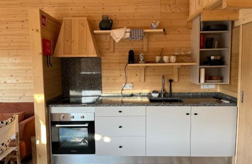 Santa Barbara de Nexe House | Wood11 - Charming TinyHouse in a Lovely Garden