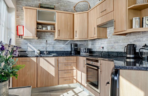West Hoathly Cottage | Woodpeckers Cottage - One bedroom luxurious and Contemporary rural retreat