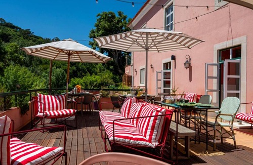 Almocageme Hotel | WOT Sarrazola Soul