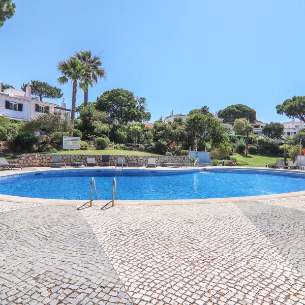 Vacation Villa "Villa Karon" with Garden, Pool, Shared Tennis Court, Wi-Fi & Terrace