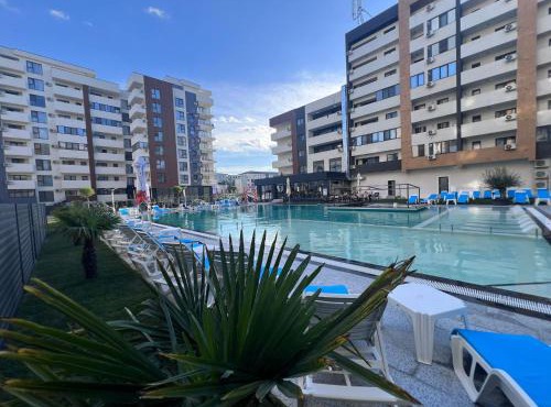 85th Pool View Studio in Bucharest