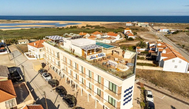 Amarello Hotel Praia Santo André, Tapestry Collection by Hilton in Setubal
