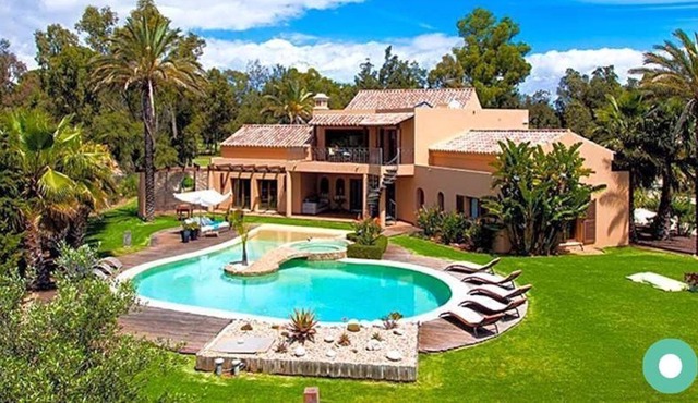 Amazing LUXURY villa with private pool and jacuzzi at Penina Alvor!!