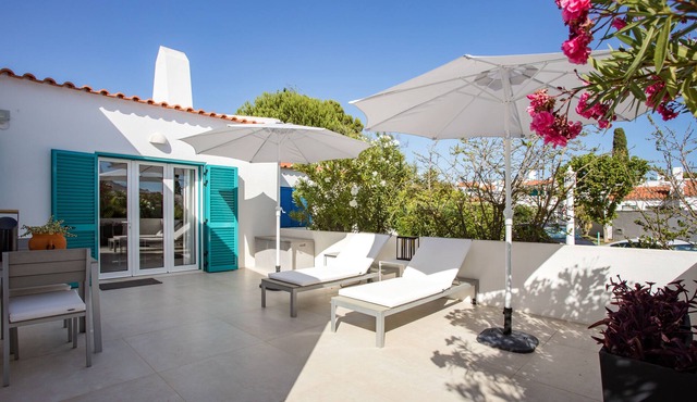 Amazing T4 in Prainha Village 5 min Waking to Beach and Pool
