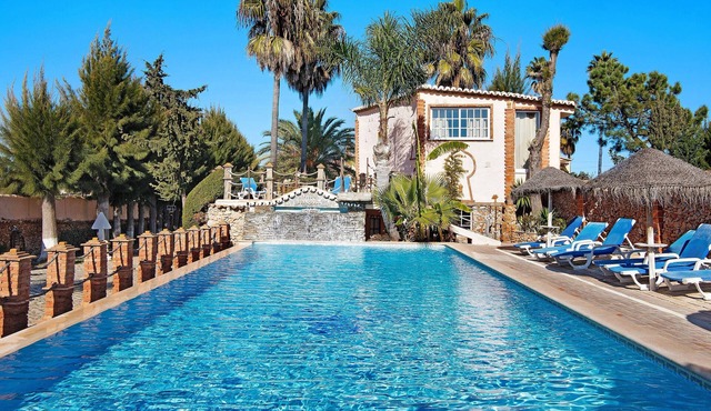 "Apartamento com 1 quarto" with Pool, Wi-Fi, Garden & Terrace
