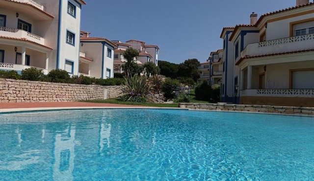 Apartamento em D'el Rey-Obidos Beach & Surf