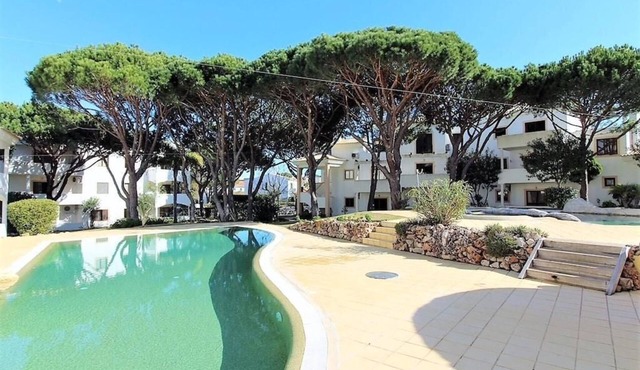 Apartment in Albufeira with 2 pools 300m from Falésia beach