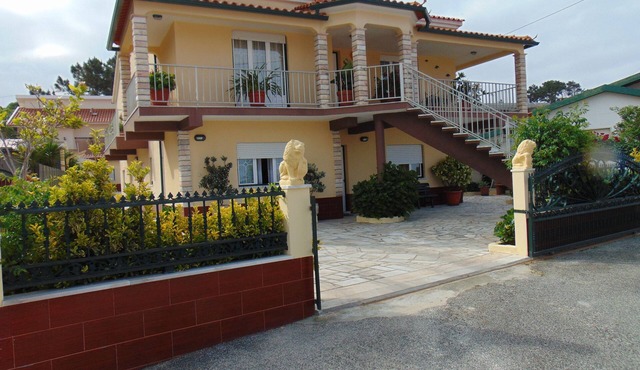 Apartment in villa in quiet and safe area, North Canyon area, near beaches.