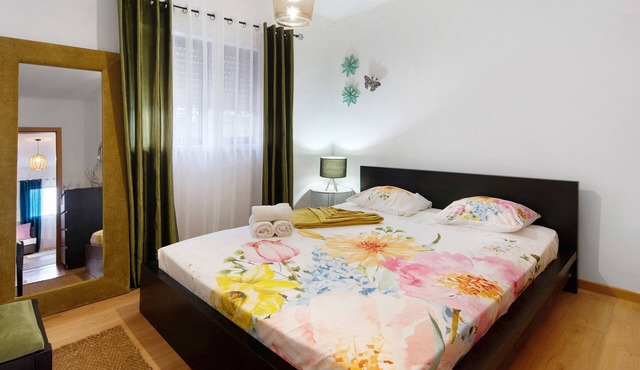 Apartment 'Ocean View Flat' with Sea View, Shared Garden and Wi-Fi