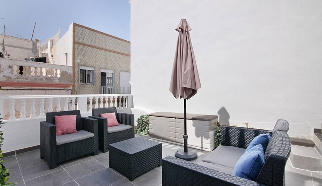 Apartment 'Olhão Lodge - Al Berta' with Private Terrace, Wi-Fi and Air Conditioning