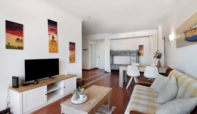Apartment 'Oura Beach Cozy' with Balcony, Wi-Fi and Air Conditioning