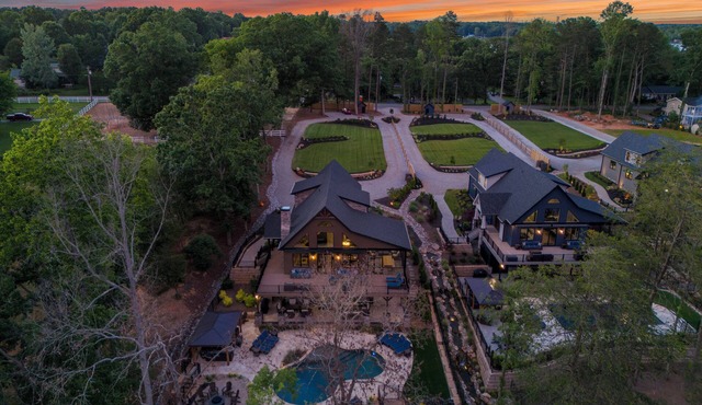Black Bear & Blue Heron by AvantStay | 2 Lakefront Homes, Sleeps 43, Pools in Sherrills Ford