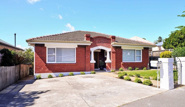 Boujee on Burnett - Has all the charm that North Hobart has to offer! in North Hobart