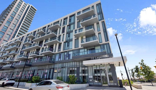 Brampton Modern Condo by GO Station in Brampton