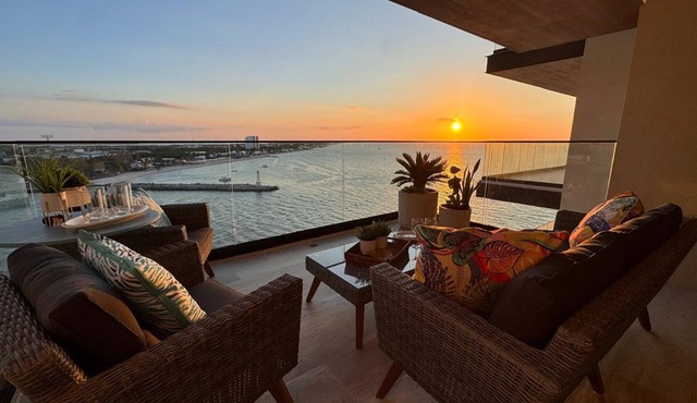 Breathtaking 2BR deluxe condo with stunning views in Progreso