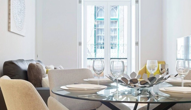 Bright and Spacious 1 Bed Apartment near Baixa