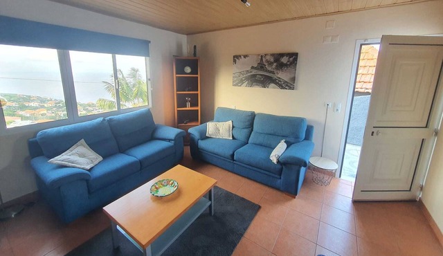 Casa Da Linda, Calheta Beach, offers accommodation with sea views
