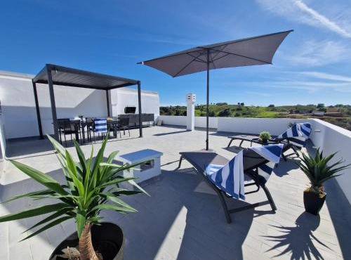 Casa Liberdade - Modern townhouse with terrace roof