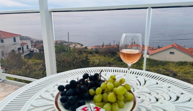 Casa Santana with Ocean Views, Parking & WiFi