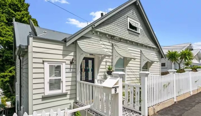 Character Villa in the city center in Parnell