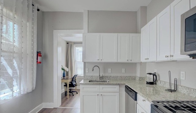 Charm & modern updates 3-bedroom house with Landry inside in Baltimore