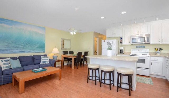 Charming 3BR 2BA Unit, Close to the Beach, Great Restaurants and Shopping! in Ocean City