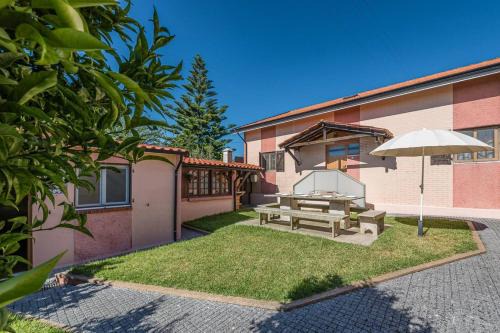 Charming and Calm House - 5 minutes from the Beach by car