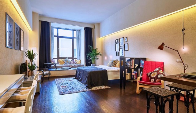 Charming Apt in Historical Building near Kremlin in Moscow