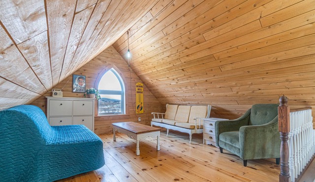 Charming centennial farmhouse minutes away from Mont-Tremblant in Brébeuf