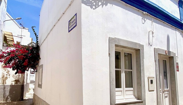 Charming townhome at Zenit Olhão with WiFi, AC