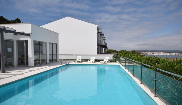 Comfortable holiday home within walking distance of the bay of São Martinho