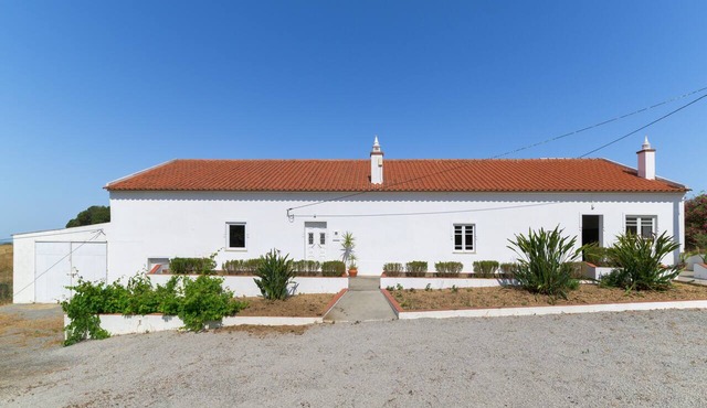 Country House 'Quinta Da Corte' with Private Garden, Balcony and Wi-Fi