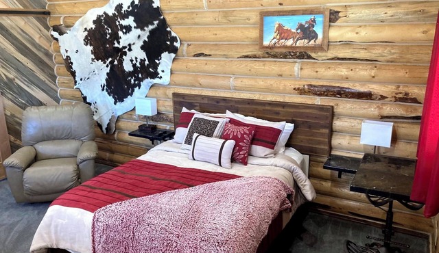Cozy cabin with WiFi and AC in serene Fairview in Fairview