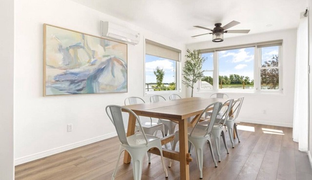 Cozy Modern Cottage in Wellington in Prince Edward