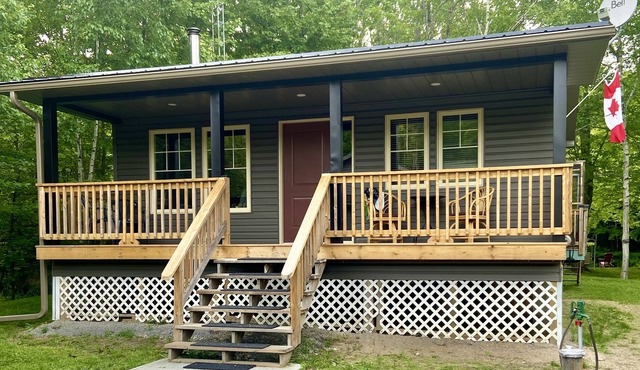 Cute Waterfront Cottage Magnetawan River Private in Katrine