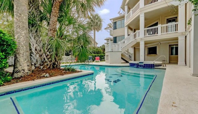 Dune Just Fine by Five Star Properties in Hilton Head Island