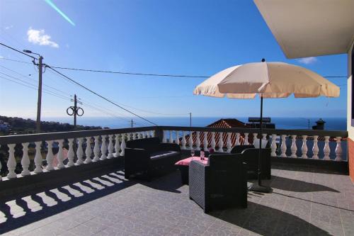 Elegant House in Calheta, Sea View