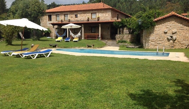 Enchanted Farmhouse with swimming pool, a big house and a studio. 20' beach