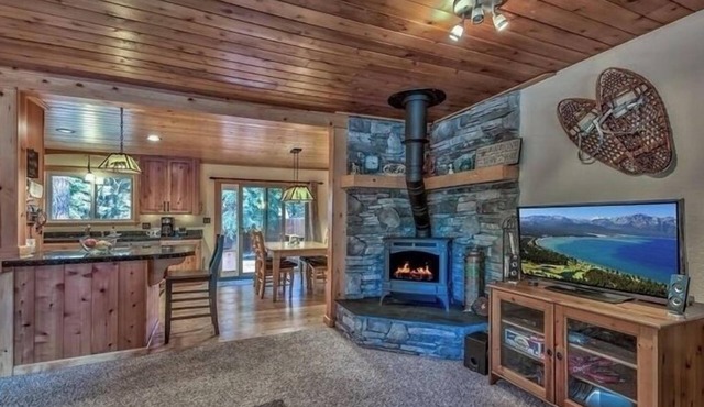 Enjoy OurPvCabin! Near Beach front, ski resorts & casinos! in South Lake Tahoe