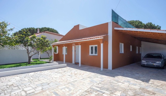Family-friendly villa with Private Pool & Rooftop Oasis