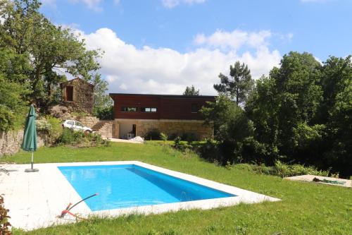 ground`s valley house in Sever do Vouga