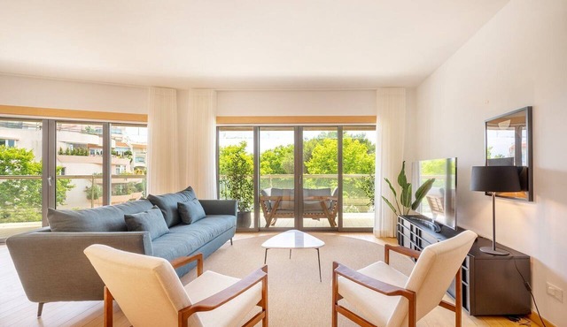 GuestReady - Balcony Oasis Retreat