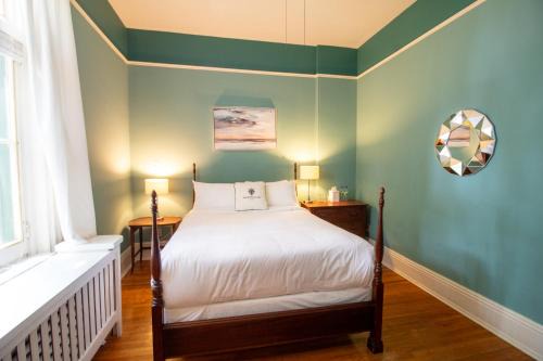 Hochelaga Inn in Kingston