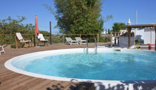 Holiday Apartment 'Casa Do Livramento Adega' with Shared Pool, Wi-Fi and Air Conditioning